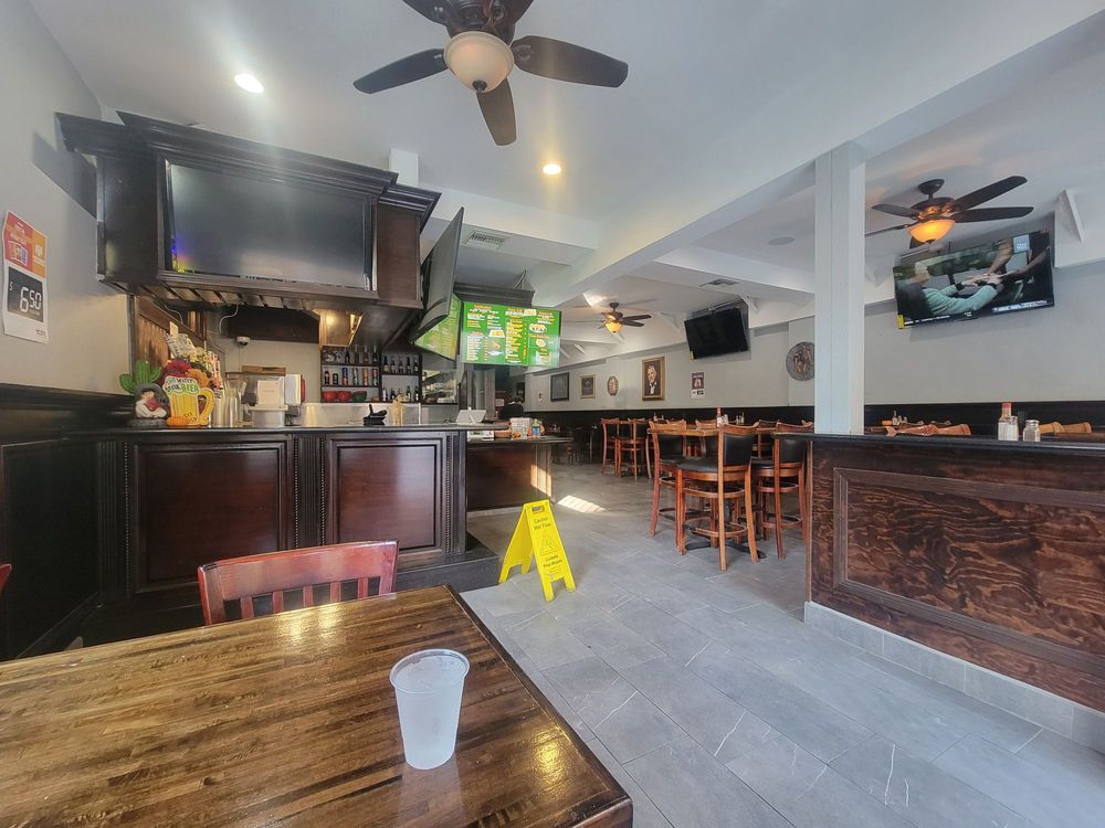 Leo's Mexican Grill