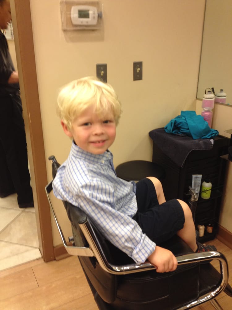 LUZ TOP HAIR COLORIST AND STYLIST AT BUBBLES 3903 Fair Ridge Dr