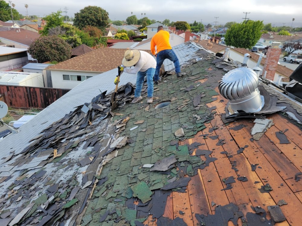 Slide of Gomez Diaz Roofing
