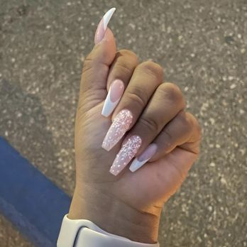 Bellazzio Nails Spa - Nail Salons Near Me - Corona, California