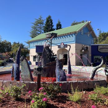Six Flags - Amusement Parks Near Me - Vallejo, California