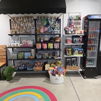 Froyo & Fido - Ice Cream & Frozen Yogurt Near Me - Simi Valley, California
