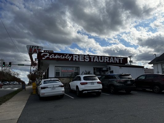 Twenty Four Hundred Diner by null