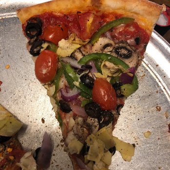 Five Points Pizza - Veg pizza w vegan cheese - Italian Near Me - Nashville, Tennessee
