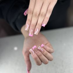 Bella Nails