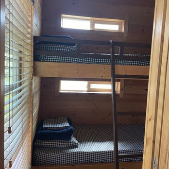 Sierra Meadows Cabins - bedroom 2 - Resorts Near Me - Ahwahnee, California Sierra Meadows Cabins - bedroom 2 - Resorts Near Me - Ahwahnee, California