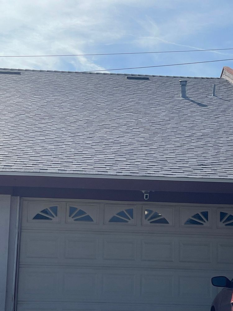 Slide of Arana Roofing