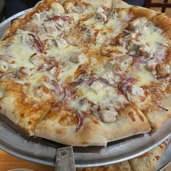 Transfer Pizzeria Café - Bbq chicken pizza - Italian Near Me - Milwaukee, Wisconsin