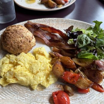 Royal Restaurant - Breakfast & Brunch Near Me - Alexandria, Virginia Royal Restaurant - Breakfast & Brunch Near Me - Alexandria, Virginia