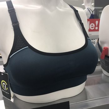 Target - Woman's workout clothes - Department Stores Near Me - Lakewood, California