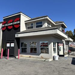 Simi Collision Center - Front of shop