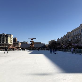 Carmel Christkindlmarkt - Ice rink - Skating Rinks Near Me - Carmel, Indiana Carmel Christkindlmarkt - Ice rink - Skating Rinks Near Me - Carmel, Indiana