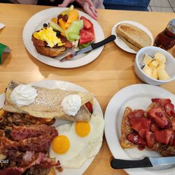 Cora's Breakfast and Lunch
