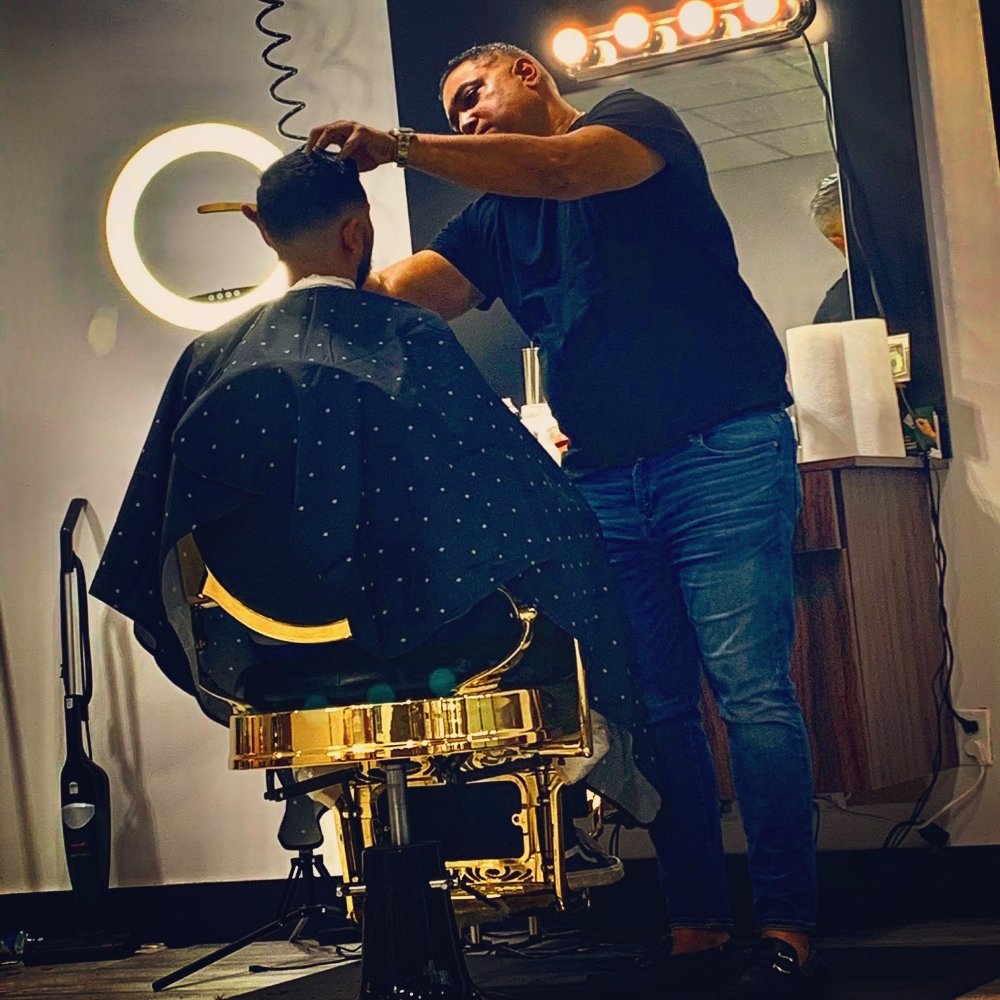 Top level barbershop Logo
