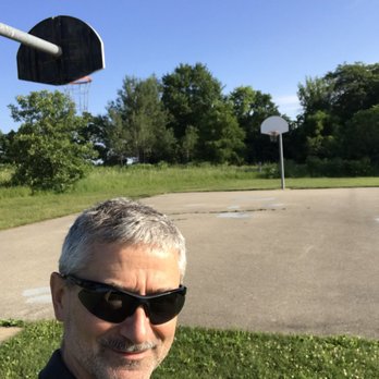 Raymond Ridge Park - Basketball court - Parks Near Me - Madison, Wisconsin Raymond Ridge Park - Basketball court - Parks Near Me - Madison, Wisconsin