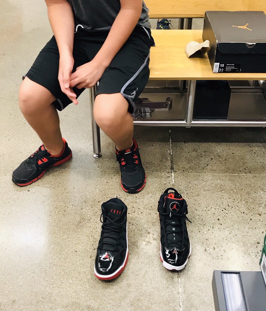 FINISH LINE Shoe Stores 7400 S Las Vegas Blvd, Las Vegas, NV