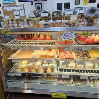 Czech Stop - Cupcakes, parfaits & other noms - Bakeries Near Me - West, Texas