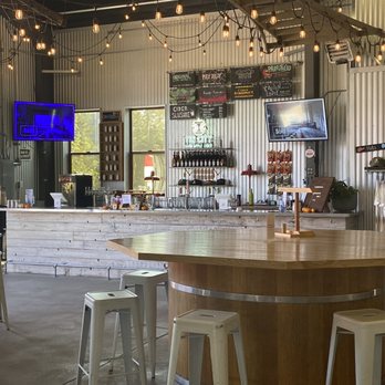 Tin City Cider - Interior - Cideries Near Me - Paso Robles, California Tin City Cider - Interior - Cideries Near Me - Paso Robles, California