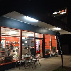 Mozzarella Fella - Shop front