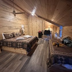 Silver City Mountain Resort - Evelyn Lake studio cabin