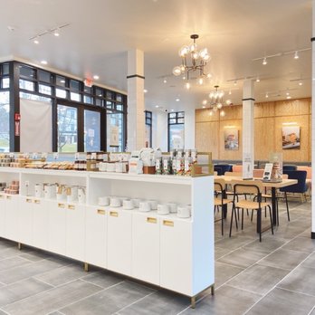 Tous Les Jours - a restaurant with tables and chairs - Bakeries Near Me - Newton, Massachusetts Tous Les Jours - a restaurant with tables and chairs - Bakeries Near Me - Newton, Massachusetts