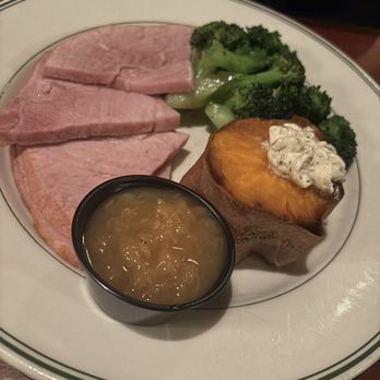 Huber's Cafe - American Near Me - Portland, Oregon