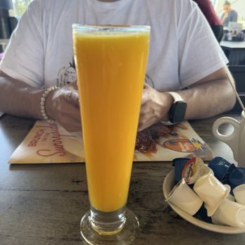 Broken Yolk Cafe - Orange Juice - Breakfast & Brunch Near Me - Rancho Cucamonga, California Broken Yolk Cafe - Orange Juice - Breakfast & Brunch Near Me - Rancho Cucamonga, California