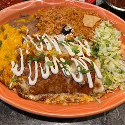 La Hacienda Restaurant - Cheese enchilada , chicken burrito plate