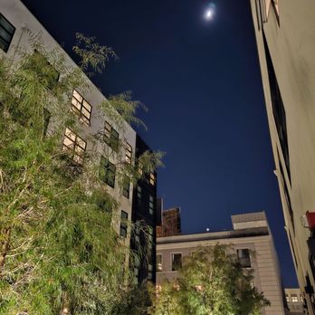 Kissel Uptown - Beautiful night from my patio! - Hotels Near Me - Oakland, California Kissel Uptown - Beautiful night from my patio! - Hotels Near Me - Oakland, California