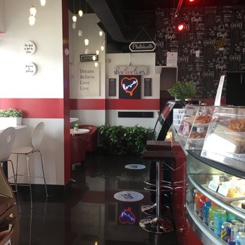 Touti Gelati and Cafe - Desserts Near Me - Toronto, Ontario Touti Gelati and Cafe - Desserts Near Me - Toronto, Ontario