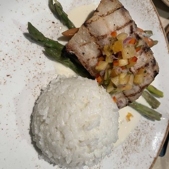 Holoholo Grill - Mahi Mahi grilled fish of the day - Hawaiian Near Me - Koloa, Hawaii