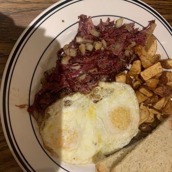 Mimi's Cafe - Corned Beef Hash & Eggs - Breakfast & Brunch Near Me - Albuquerque, New Mexico