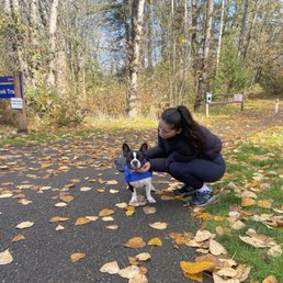 Entrance to trail, great place to take your friendly pups on a walk. Entrance to trail, great place to take your friendly pups on a walk.