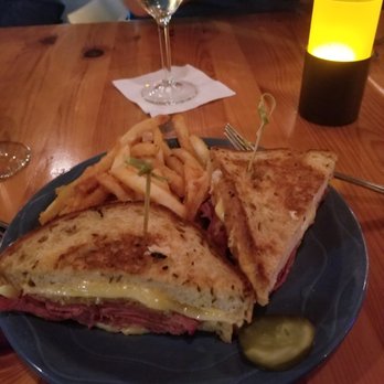 Spencer's Corner Bar - Rueben - Bars Near Me - Wilton Manors, Florida Spencer's Corner Bar - Rueben - Bars Near Me - Wilton Manors, Florida