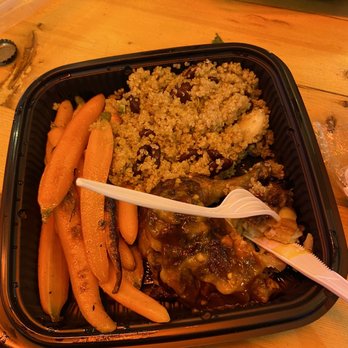 Fat Fowl - Quarter chicken, quinoa and peas, caramelized carrots - Caribbean Near Me - Brooklyn, New York Fat Fowl - Quarter chicken, quinoa and peas, caramelized carrots - Caribbean Near Me - Brooklyn, New York