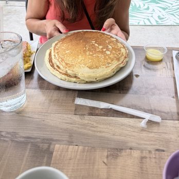 Busy Bee - Pancakes and homemade butter - Breakfast & Brunch Near Me - Marietta, Ohio Busy Bee - Pancakes and homemade butter - Breakfast & Brunch Near Me - Marietta, Ohio