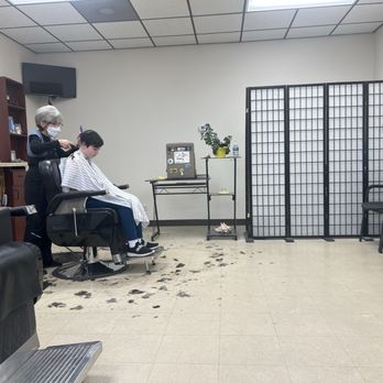 Touhy Barbers - Inside - Barbers Near Me - Chicago, Illinois Touhy Barbers - Inside - Barbers Near Me - Chicago, Illinois