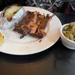 4 Ribs w/ baked potato and green beans 4 Ribs w/ baked potato and green beans