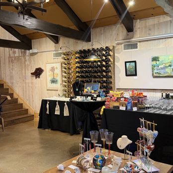 Middle Ridge Winery - Wine Tasting Room Near Me - Idyllwild, California Middle Ridge Winery - Wine Tasting Room Near Me - Idyllwild, California