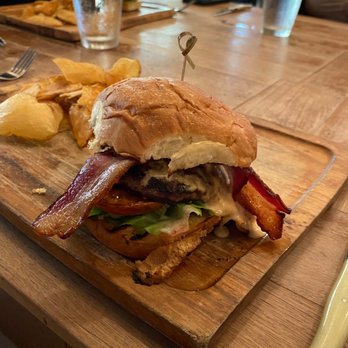 Red Rooster Overtown - Dorsey's Burger - Cocktail Bars Near Me - Miami, Florida Red Rooster Overtown - Dorsey's Burger - Cocktail Bars Near Me - Miami, Florida