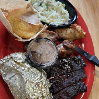 Sonny's BBQ - St. Louis Ribs Smoked Wings Corn Bread Coleslaw - Barbeque Near Me - Bowling Green, Kentucky Sonny's BBQ - St. Louis Ribs Smoked Wings Corn Bread Coleslaw - Barbeque Near Me - Bowling Green, Kentucky
