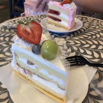 Chateau De Chantilly Cafe - Bakeries Near Me - Chantilly, Virginia Chateau De Chantilly Cafe - Bakeries Near Me - Chantilly, Virginia