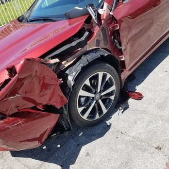 Mossy Collision Center - Eye sore - Auto Repair Near Me - National City, California