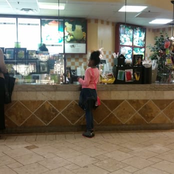 Smoothie Mania - Pick up here - Juice Bars & Smoothies Near Me - Norfolk, Virginia Smoothie Mania - Pick up here - Juice Bars & Smoothies Near Me - Norfolk, Virginia