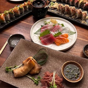 Ozumo - Gindara, Dragon Crunch Roll, Sushi Moriawase - Izakaya Near Me - San Jose, California