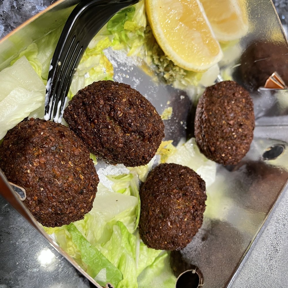 Greek Xpress - a plate of meatballs and lettuce - Greek Near Me - Great Neck, New York Greek Xpress - a plate of meatballs and lettuce - Greek Near Me - Great Neck, New York