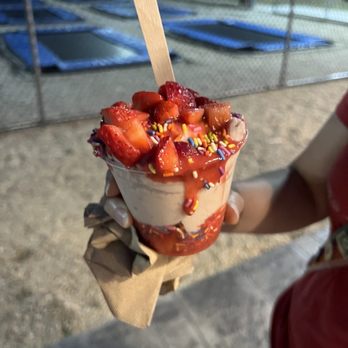 Sweet Izzy - Strawberry Sundae - Ice Cream & Frozen Yogurt Near Me - Harwich, Massachusetts Sweet Izzy - Strawberry Sundae - Ice Cream & Frozen Yogurt Near Me - Harwich, Massachusetts