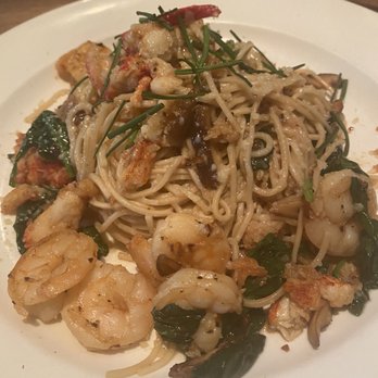 Yard House - Lobster Garlic Noodles - Bars Near Me - Hallandale Beach, Florida Yard House - Lobster Garlic Noodles - Bars Near Me - Hallandale Beach, Florida