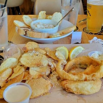 Joeys Yardarm - Bars Near Me - Racine, Wisconsin