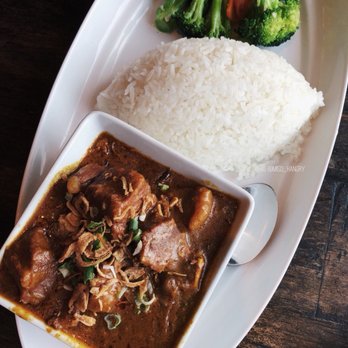Cafe 100% - Beef flank curry - Hong Kong Style Cafe Near Me - Calgary, Alberta Cafe 100% - Beef flank curry - Hong Kong Style Cafe Near Me - Calgary, Alberta